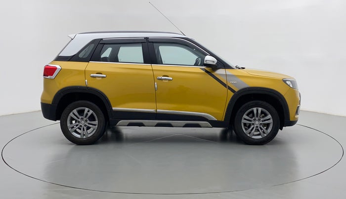 2018 Maruti Vitara Brezza ZDI PLUS DUAL TONE, Diesel, Manual, 26,668 km, Right Side