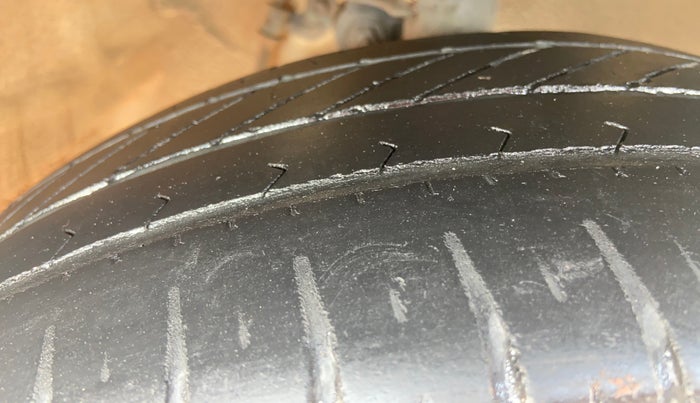 2016 Hyundai Grand i10 SPORTZ 1.2 KAPPA VTVT, Petrol, Manual, 51,857 km, Right Front Tyre Tread