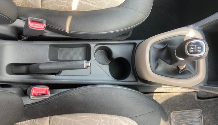 2016 Hyundai Grand i10 SPORTZ 1.2 KAPPA VTVT, Petrol, Manual, 51,857 km, Gear Lever