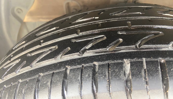 2016 Hyundai Grand i10 SPORTZ 1.2 KAPPA VTVT, Petrol, Manual, 51,857 km, Left Front Tyre Tread