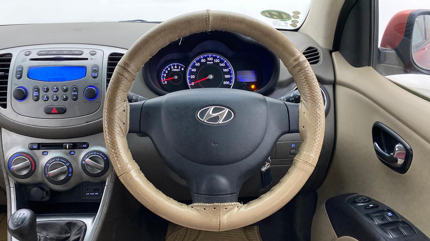 2011 Hyundai i10 SPORTZ 1.2 KAPPA2, Petrol, Manual, 30,259 km, Steering Wheel Close Up