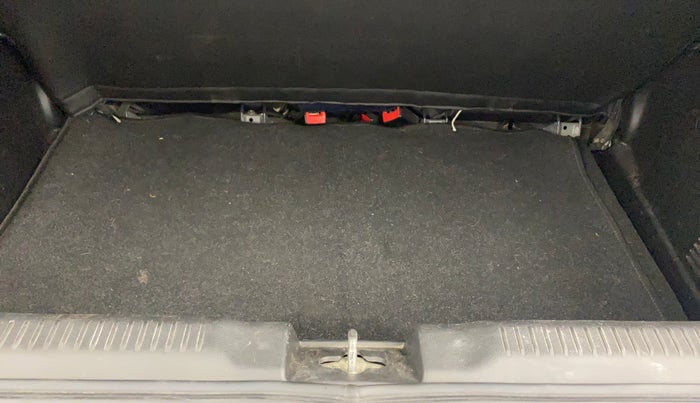 2019 Maruti Swift VXI AMT, Petrol, Automatic, 1,02,517 km, Boot Inside