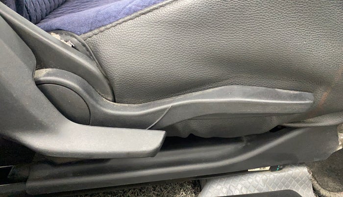 2019 Maruti Swift VXI AMT, Petrol, Automatic, 1,02,517 km, Driver Side Adjustment Panel