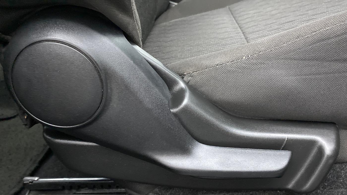 2018 Maruti Baleno DELTA 1.2 K12, Petrol, Manual, 61,871 km, Driver Side Adjustment Panel