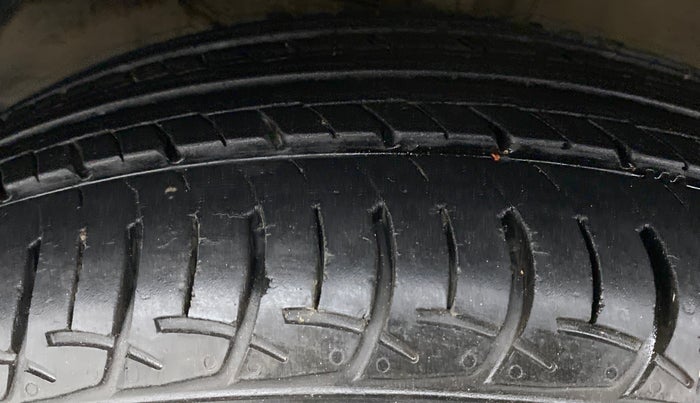 2018 Maruti Baleno DELTA 1.2 K12, Petrol, Manual, 61,871 km, Left Front Tyre Tread