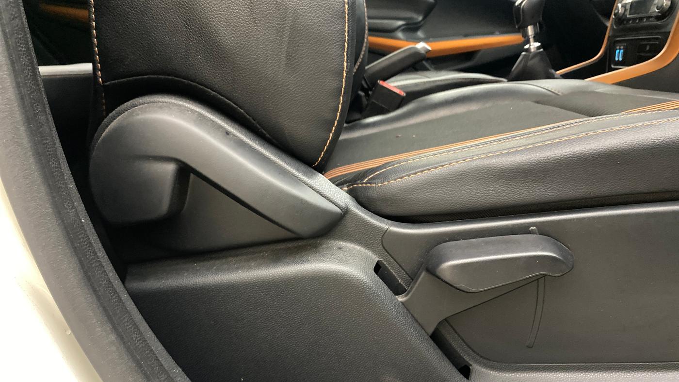 2019 Ford Ecosport TITANIUM 1.0L ECOBOOST SPORTS(SUNROOF), Petrol, Manual, 32,729 km, Driver Side Adjustment Panel