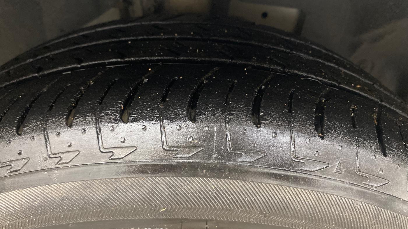 2019 Ford Ecosport TITANIUM 1.0L ECOBOOST SPORTS(SUNROOF), Petrol, Manual, 32,729 km, Right Front Tyre Tread