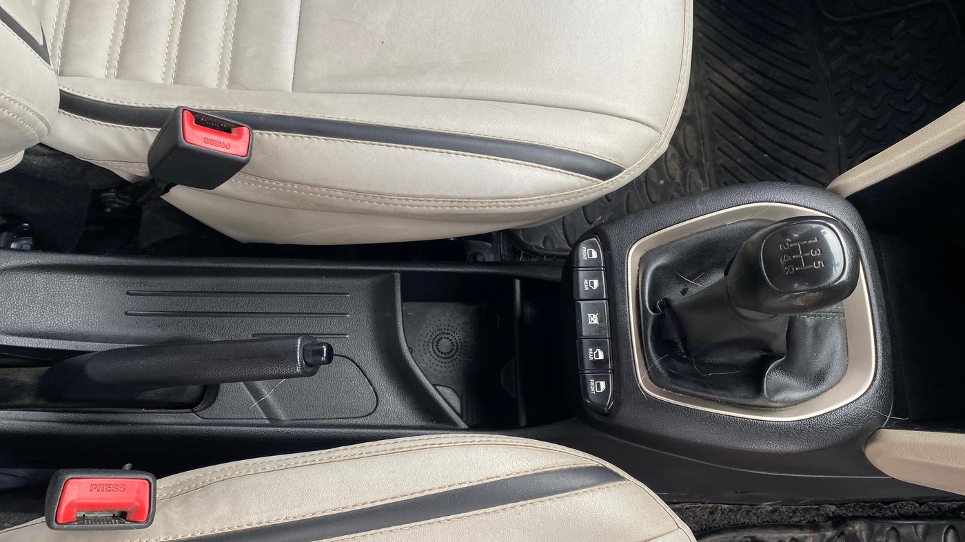 2022 Hyundai NEW SANTRO SPORTZ MT, Petrol, Manual, 34,740 km, Gear Lever