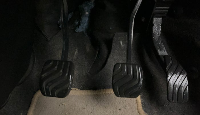 2019 Renault TRIBER RXT, Petrol, Manual, 71,284 km, Pedals