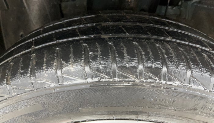 2020 Renault Kwid RXT 1.0 (O), Petrol, Manual, 37,735 km, Left Front Tyre Tread