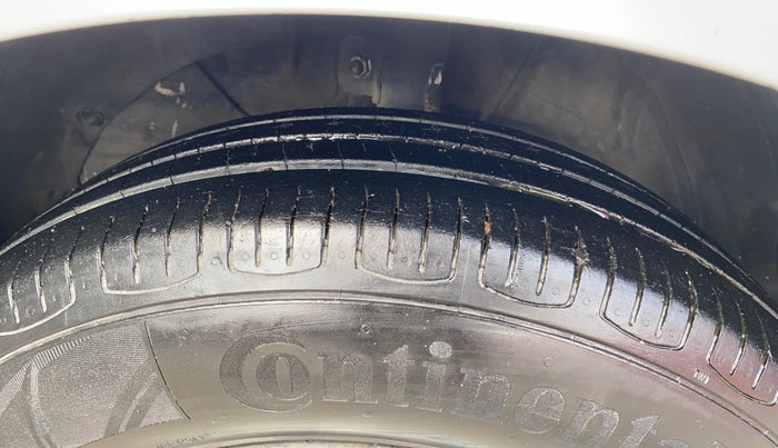 2019 Maruti Swift VXI AMT, Petrol, Automatic, 45,448 km, Left Front Tyre Tread