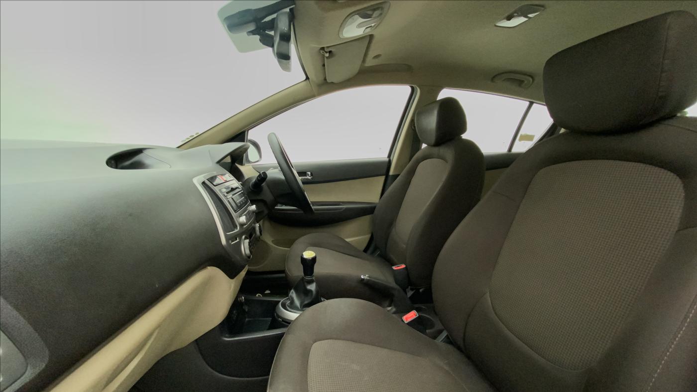 2012 Hyundai i20 SPORTZ 1.2, Petrol, Manual, 43,826 km, Right Side Front Door Cabin