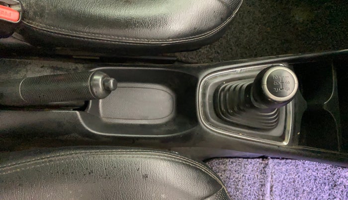 2018 Honda Amaze 1.2L I-VTEC V, CNG, Manual, 1,03,029 km, Gear Lever