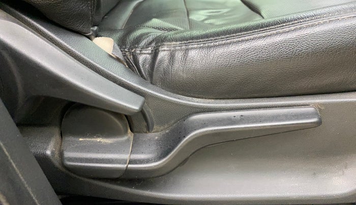 2018 Honda Amaze 1.2L I-VTEC V, CNG, Manual, 1,03,029 km, Driver Side Adjustment Panel