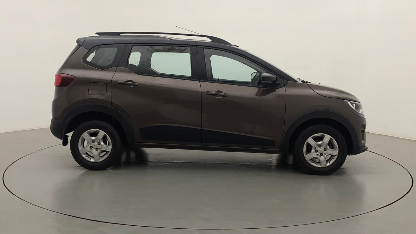 2022 Renault TRIBER RXT AMT, Petrol, Automatic, 4,506 km, Right Side