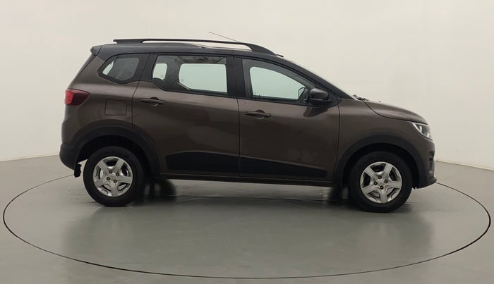 2022 Renault TRIBER RXT AMT, Petrol, Automatic, 4,506 km, Right Side