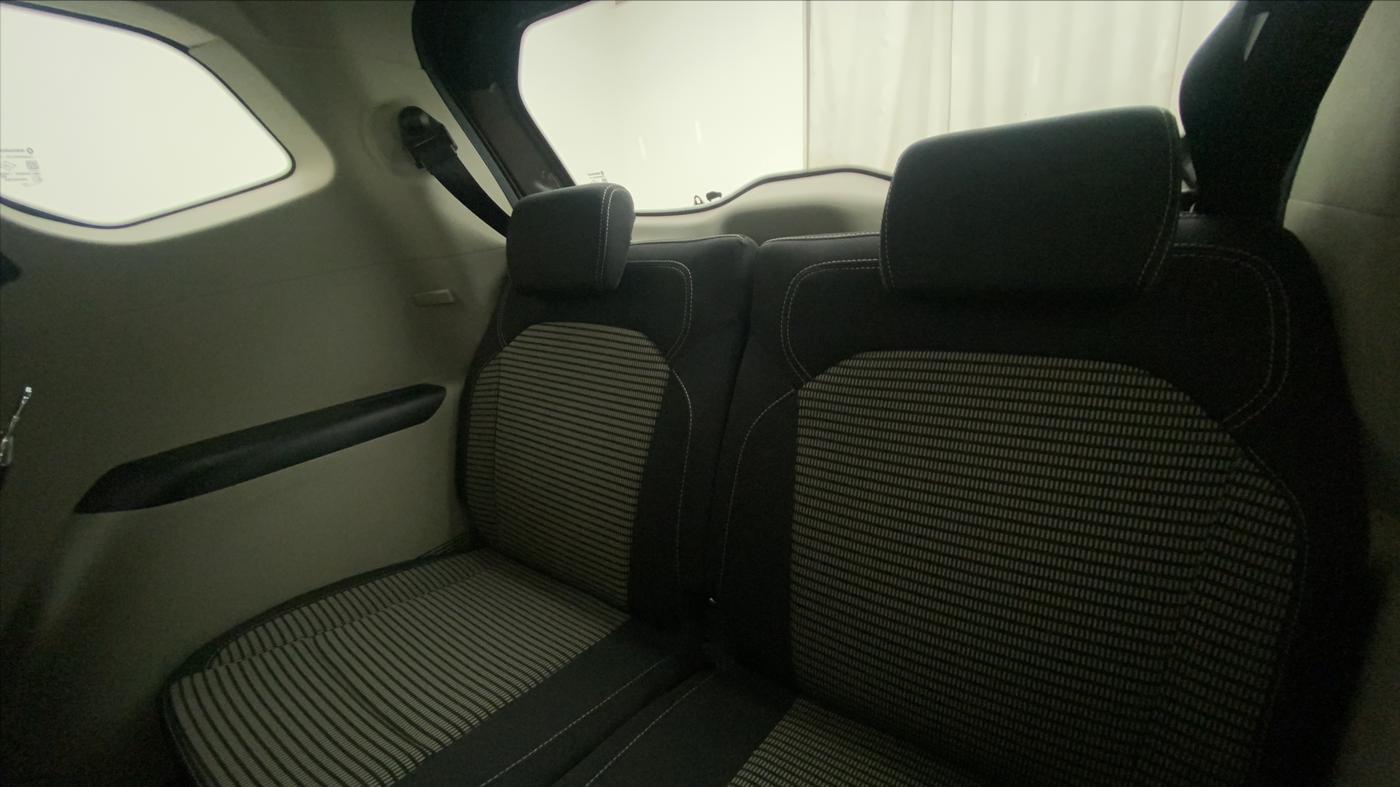 2022 Renault TRIBER RXT AMT, Petrol, Automatic, 4,506 km, Third Seat Row ( optional )