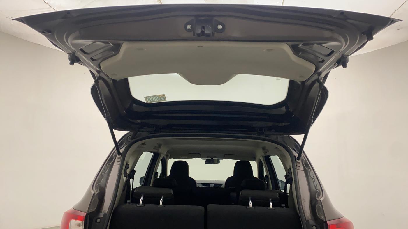 2022 Renault TRIBER RXT AMT, Petrol, Automatic, 4,506 km, Boot Door Open