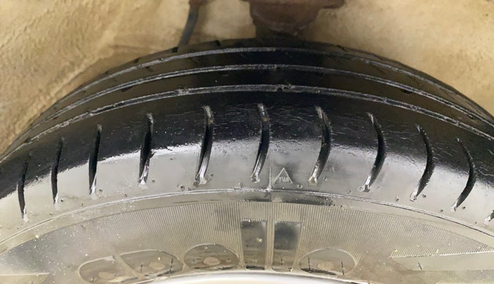 2018 Maruti Alto 800 LXI, Petrol, Manual, 73,792 km, Right Front Tyre Tread