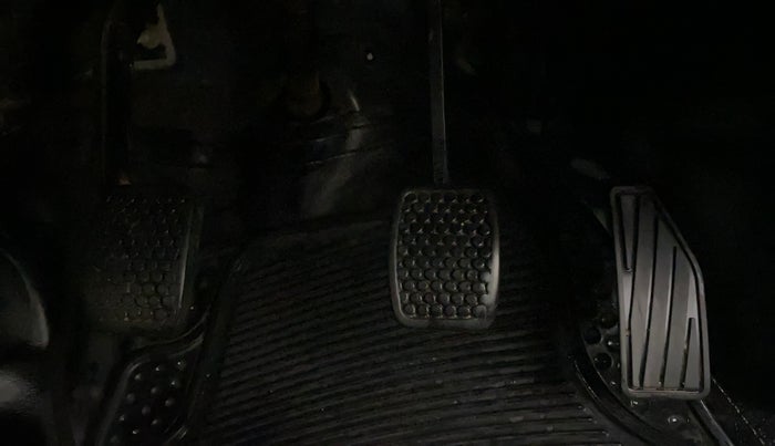 2018 Maruti Alto 800 LXI, Petrol, Manual, 73,792 km, Pedals