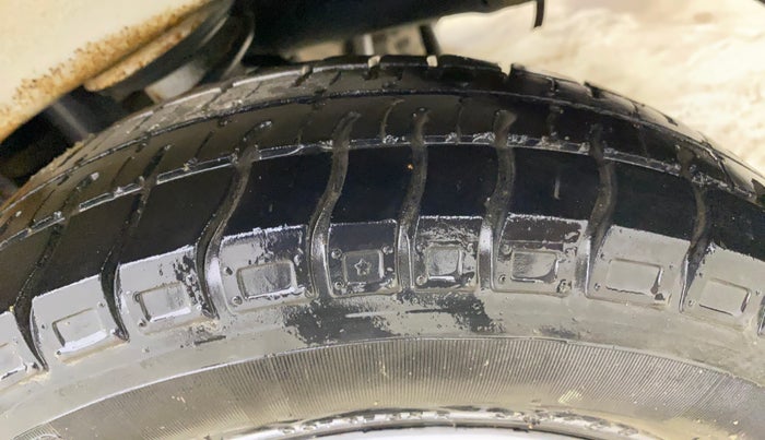 2018 Maruti Alto 800 LXI, Petrol, Manual, 73,792 km, Left Rear Tyre Tread