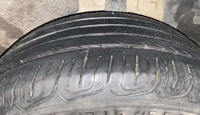 2022 MG ASTOR SHARP EX 1.5 MT, Petrol, Manual, 31,601 km, Left Rear Tyre Tread