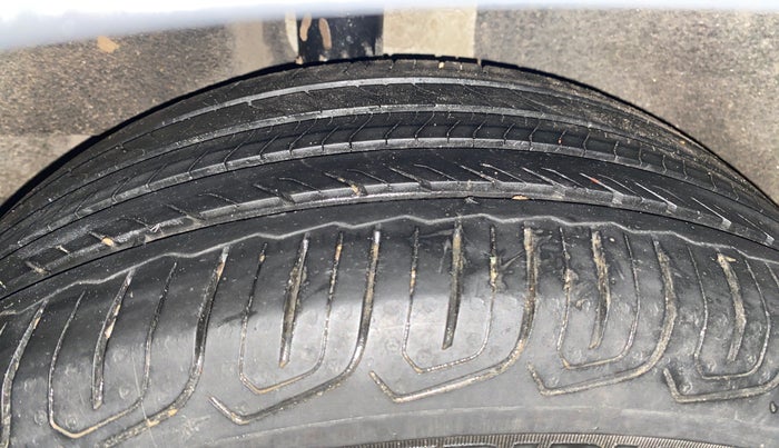 2022 MG ASTOR SHARP EX 1.5 MT, Petrol, Manual, 31,601 km, Right Rear Tyre Tread