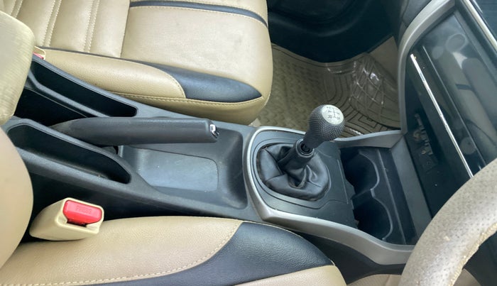 2016 Honda City 1.5L I-VTEC V MT, Petrol, Manual, 89,764 km, Gear Lever