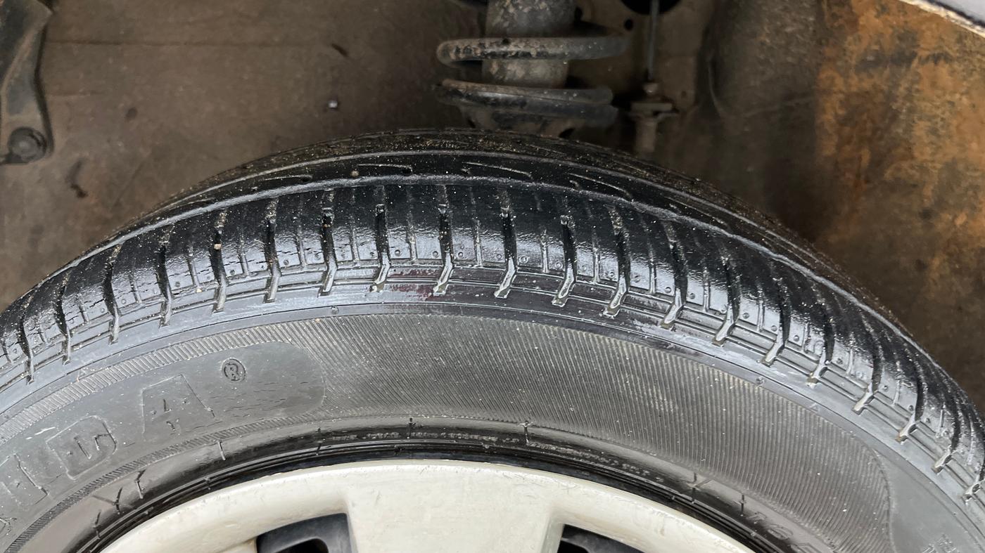 2016 Maruti Alto K10 VXI, Petrol, Manual, 78,953 km, Left Front Tyre Tread