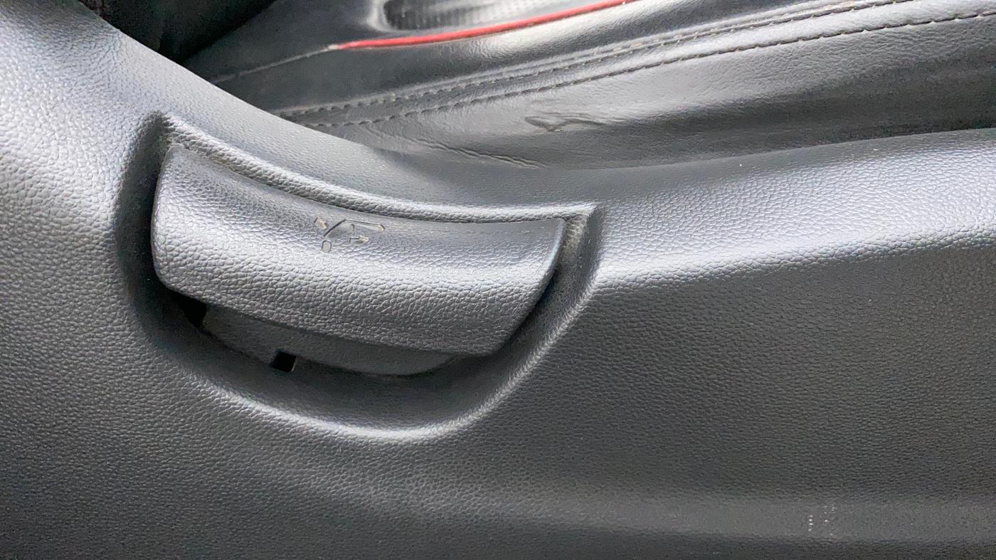 2017 Hyundai Creta E PLUS 1.6 PETROL, Petrol, Manual, 91,272 km, Driver Side Adjustment Panel