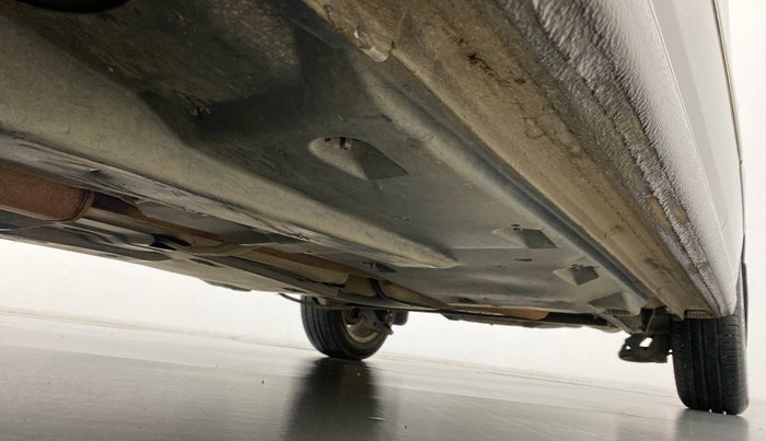 2016 Volkswagen Vento HIGHLINE 1.2 TSI AT, Petrol, Automatic, 64,173 km, Right Side Underbody