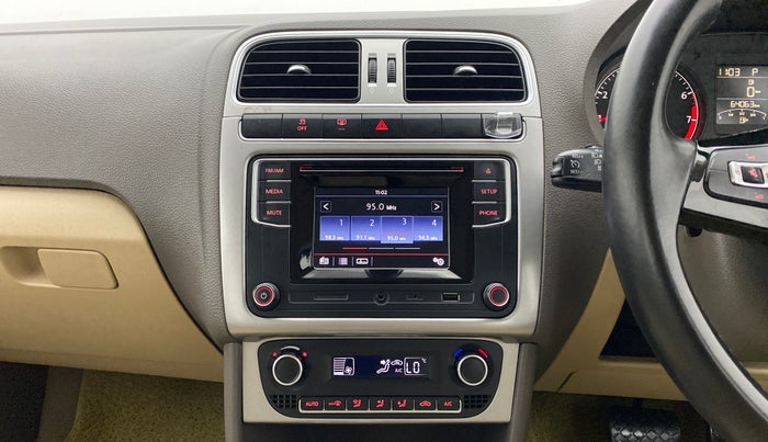 2016 Volkswagen Vento HIGHLINE 1.2 TSI AT, Petrol, Automatic, 64,173 km, Air Conditioner