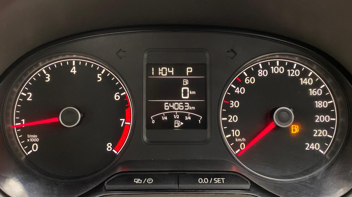2016 Volkswagen Vento HIGHLINE 1.2 TSI AT, Petrol, Automatic, 64,173 km, Odometer Image