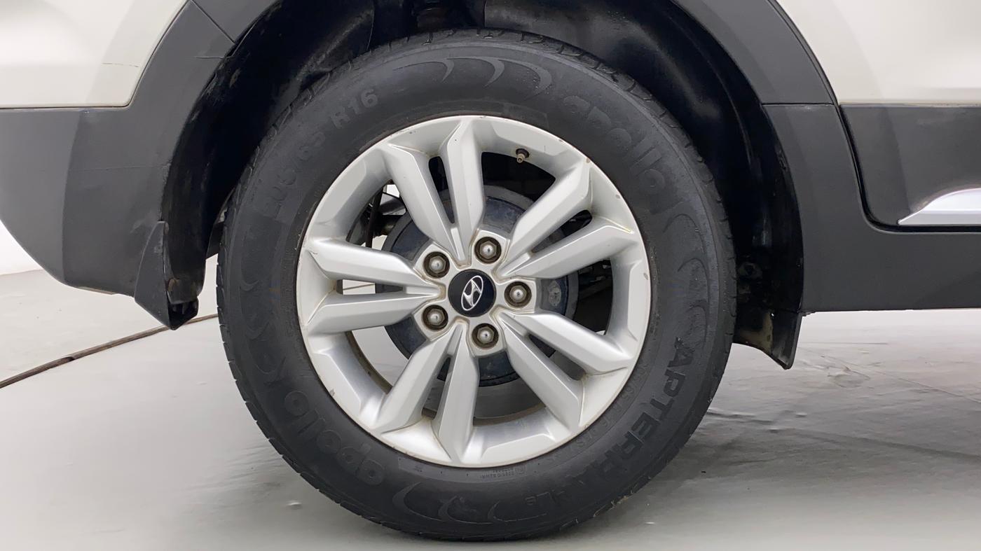 2016 Hyundai Creta SX PLUS 1.6 PETROL, Petrol, Manual, 91,641 km, Right Rear Wheel