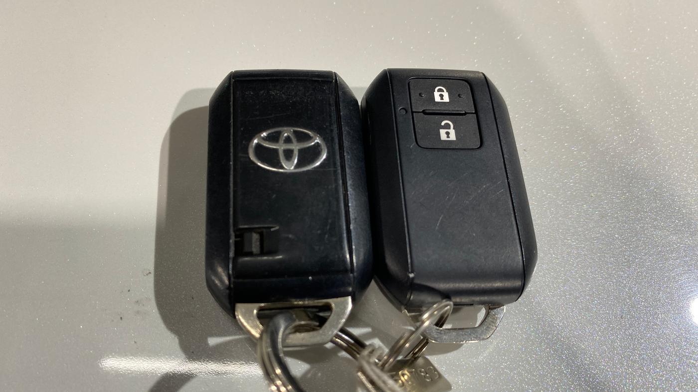 2024 Toyota URBAN CRUISER HYRYDER S AT NEO DRIVE, Petrol, Automatic, 40,789 km, Key Close Up
