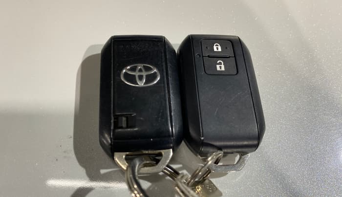 2024 Toyota URBAN CRUISER HYRYDER S AT NEO DRIVE, Petrol, Automatic, 40,789 km, Key Close Up