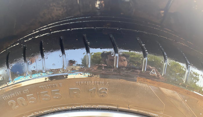 2023 Hyundai Verna SX 1.5 VTVT, Petrol, Manual, 57,202 km, Right Front Tyre Tread