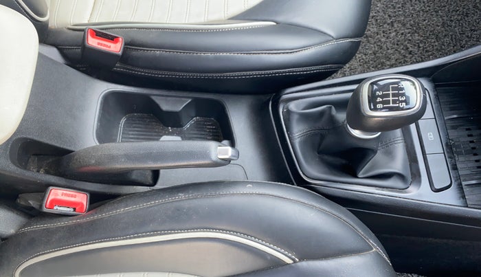 2023 Hyundai Verna SX 1.5 VTVT, Petrol, Manual, 57,202 km, Gear Lever