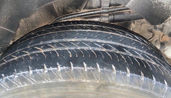 2019 Mahindra XUV500 W11, Diesel, Manual, 35,341 km, Left Rear Tyre Tread