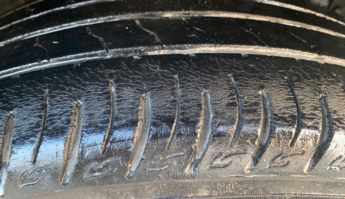 2022 Maruti Vitara Brezza LXI, Petrol, Manual, 56,114 km, Right Front Tyre Tread