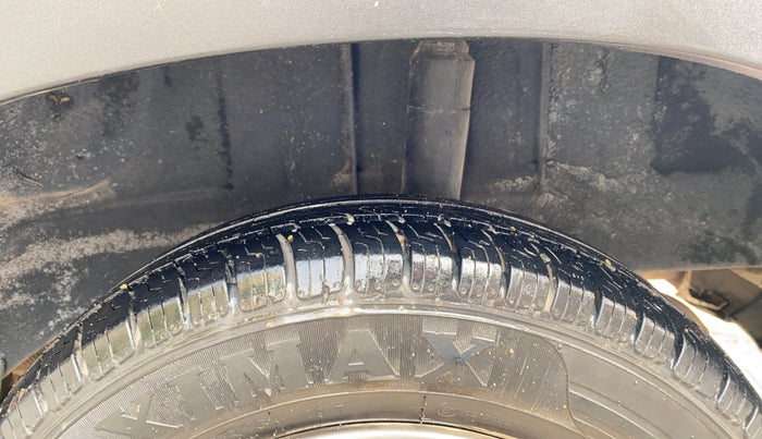 2016 Renault Kwid RXT 1.0, Petrol, Manual, 51,246 km, Left Rear Tyre Tread