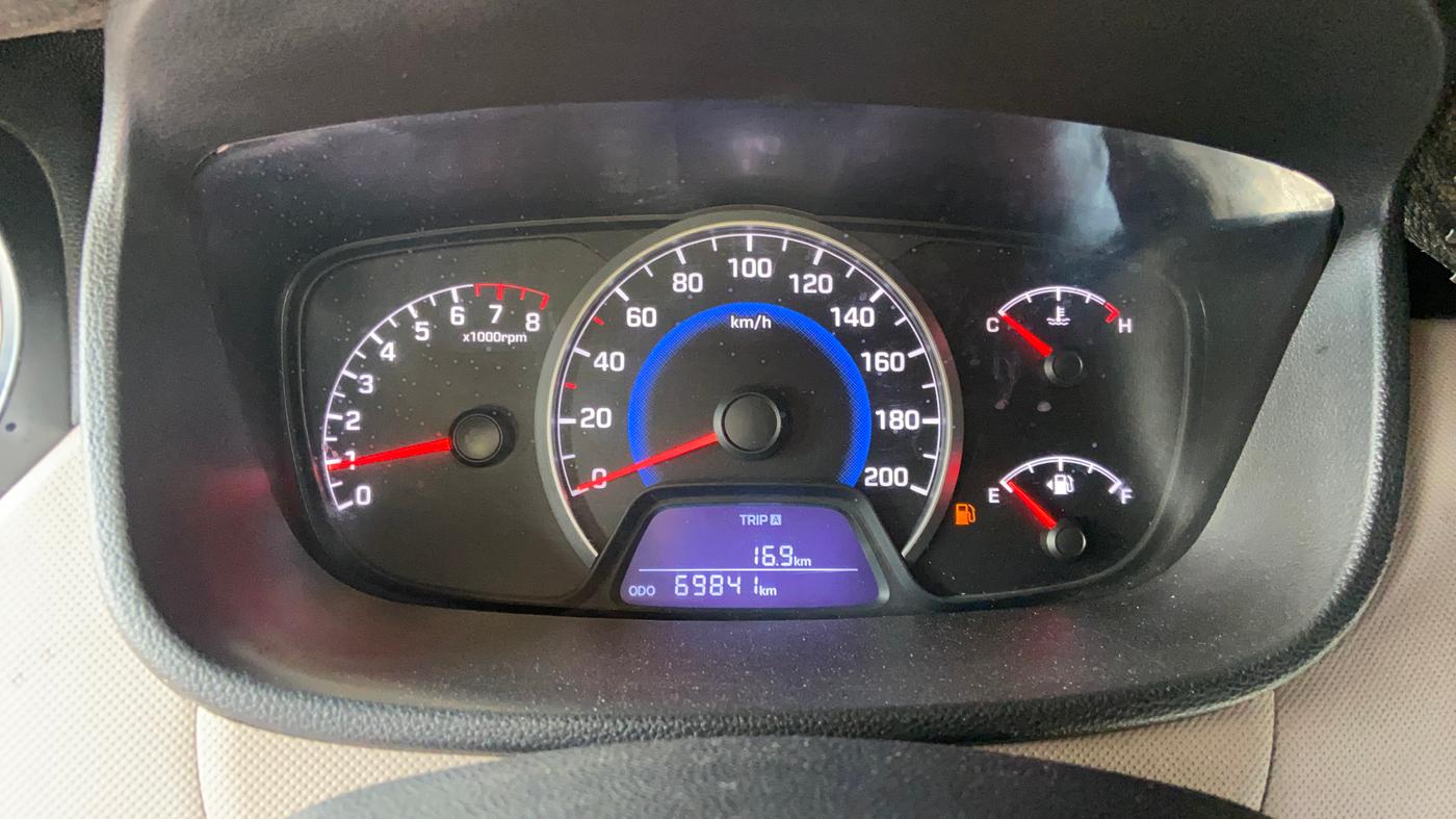 2015 Hyundai Grand i10 MAGNA 1.2 KAPPA VTVT, Petrol, Manual, 69,824 km, Odometer Image