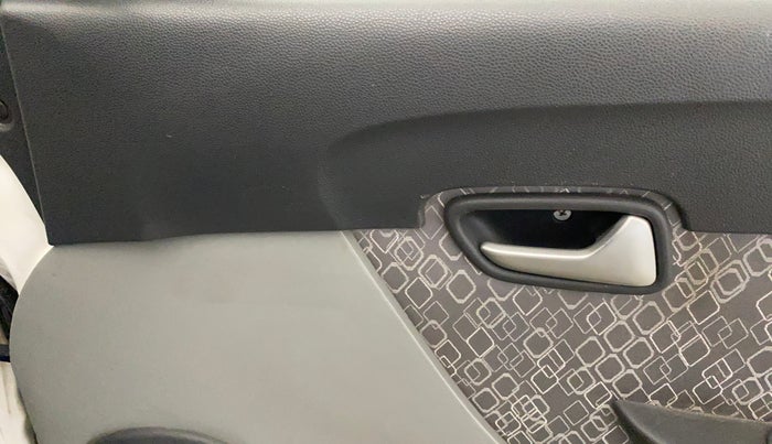 2019 Maruti Alto 800 VXI, Petrol, Manual, 64,167 km, Driver Side Door Panels Control