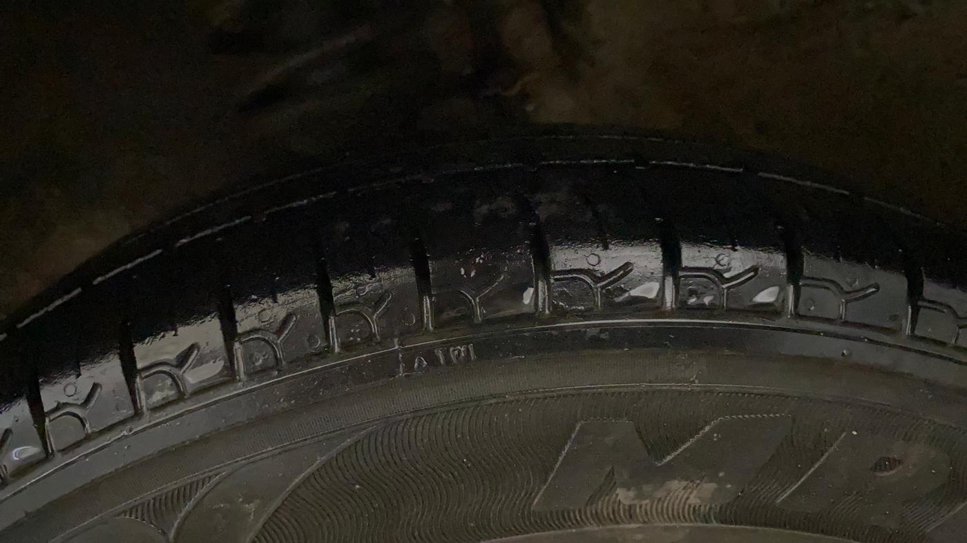 2019 Maruti Alto 800 VXI, Petrol, Manual, 64,194 km, Left Front Tyre Tread