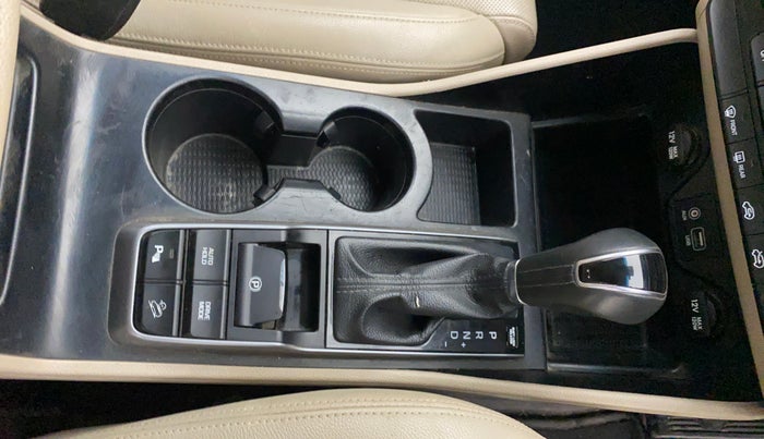 2017 Hyundai Tucson GLS 2WD AT DIESEL, Diesel, Automatic, 1,32,365 km, Gear Lever