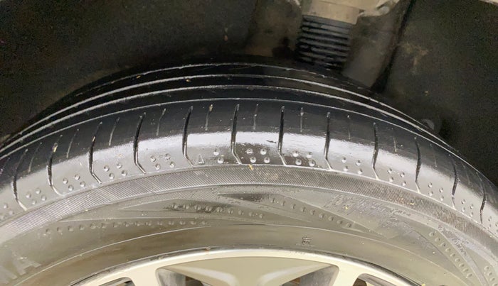 2017 Hyundai Tucson GLS 2WD AT DIESEL, Diesel, Automatic, 1,32,365 km, Left Rear Tyre Tread