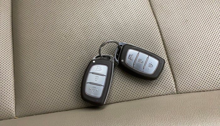 2017 Hyundai Tucson GLS 2WD AT DIESEL, Diesel, Automatic, 1,32,365 km, Key Close Up