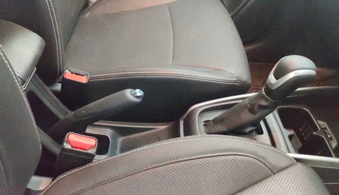 2022 Maruti XL6 ALPHA AT, Petrol, Automatic, 27,960 km, Gear Lever