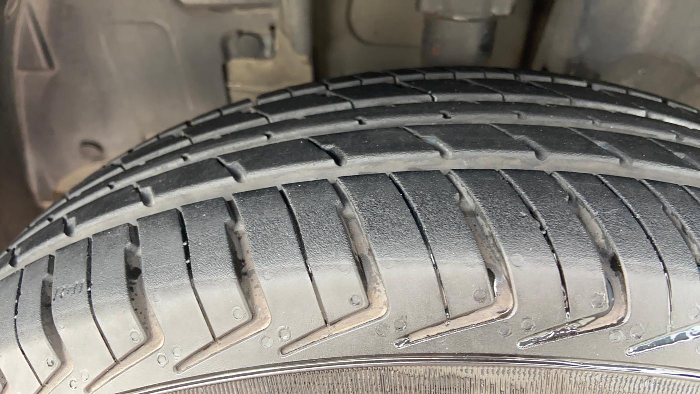 2016 Renault Kwid RXT 0.8, Petrol, Manual, 63,914 km, Left Front Tyre Tread