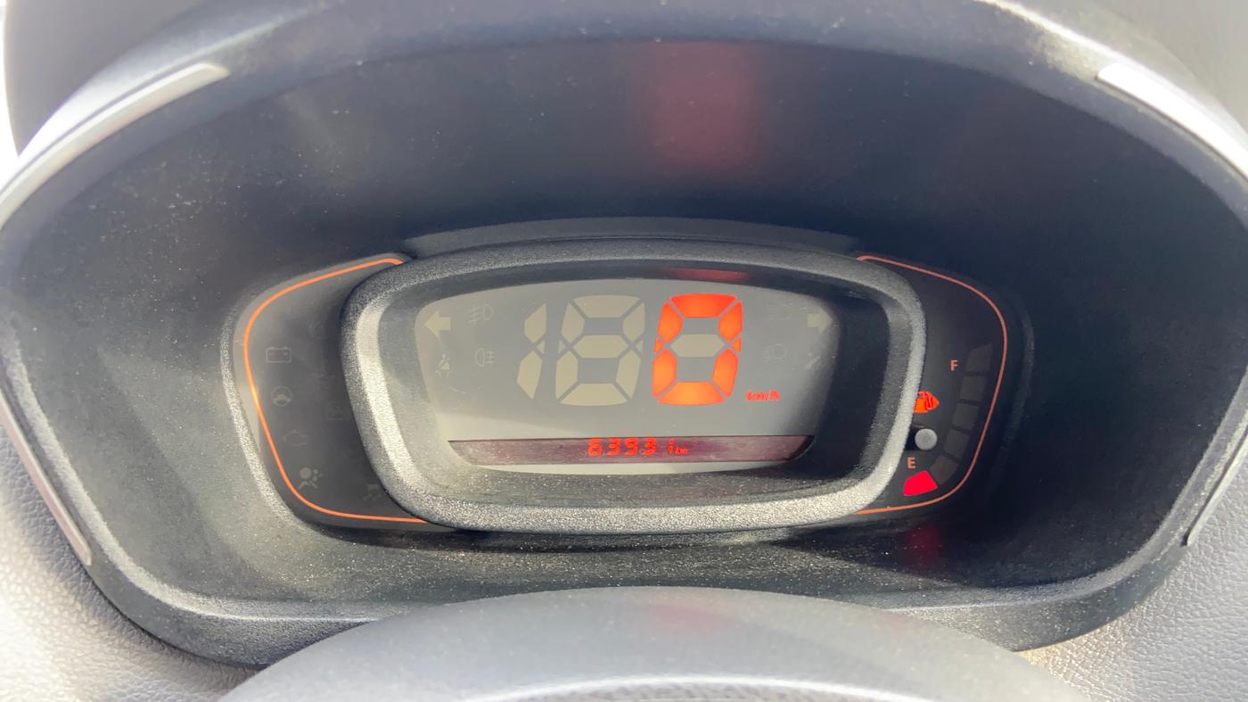 2016 Renault Kwid RXT 0.8, Petrol, Manual, 63,914 km, Odometer Image